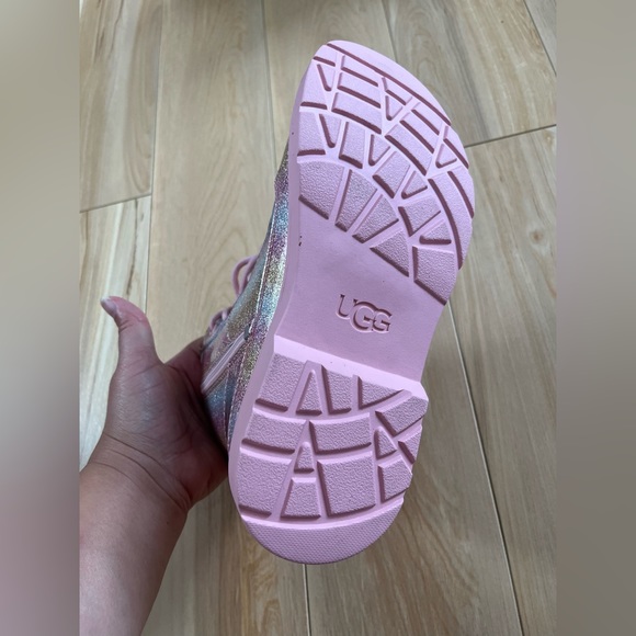 Glitter UGG new never worn - Picture 3 of 10